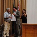 Entrega de relatório ao representante de Redenção da Serra pelo Ricardo Vedovello