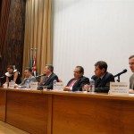 Composição da mesa com as autoridades presentes